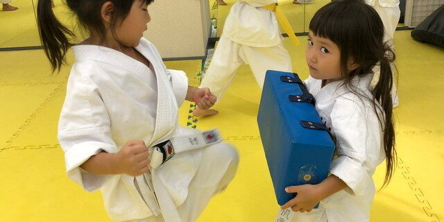 空手の稽古の様子③