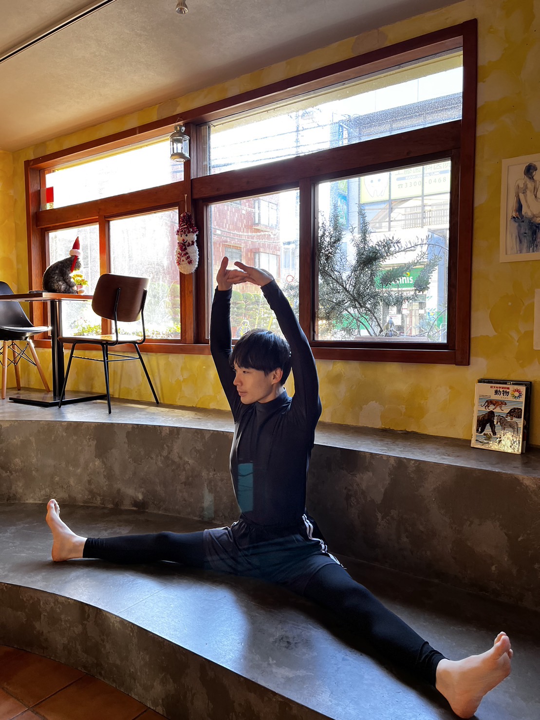 仙川 ストレッチ 京王線 駅前 商店街 マッサージ 整体 体操 健康 サーカス パフォーマー レンタルスタジオ 舞仙 ダンススタジオ